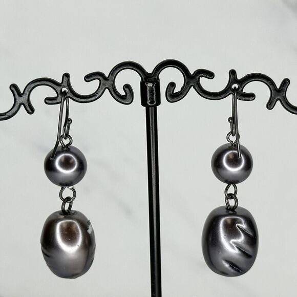 Metallic Faux Pearl Beaded Dangle Earrings Pierced Pair - Picture 11 of 12